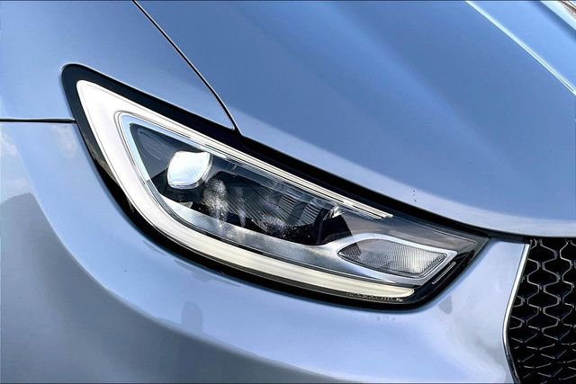 Used 2024 Chrysler Pacifica Touring-L image 32