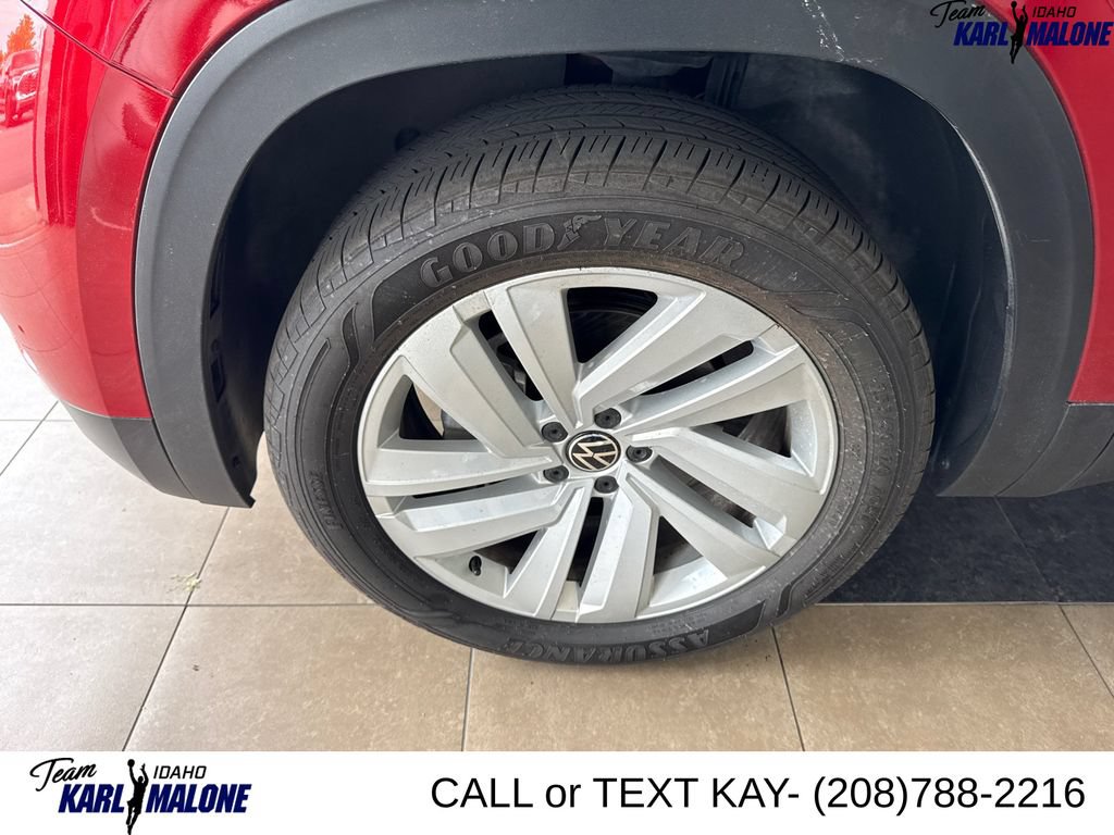 Used 2023 Volkswagen Atlas Cross Sport SE w/ Panoramic Sunroof Package AWD/4WD image 8