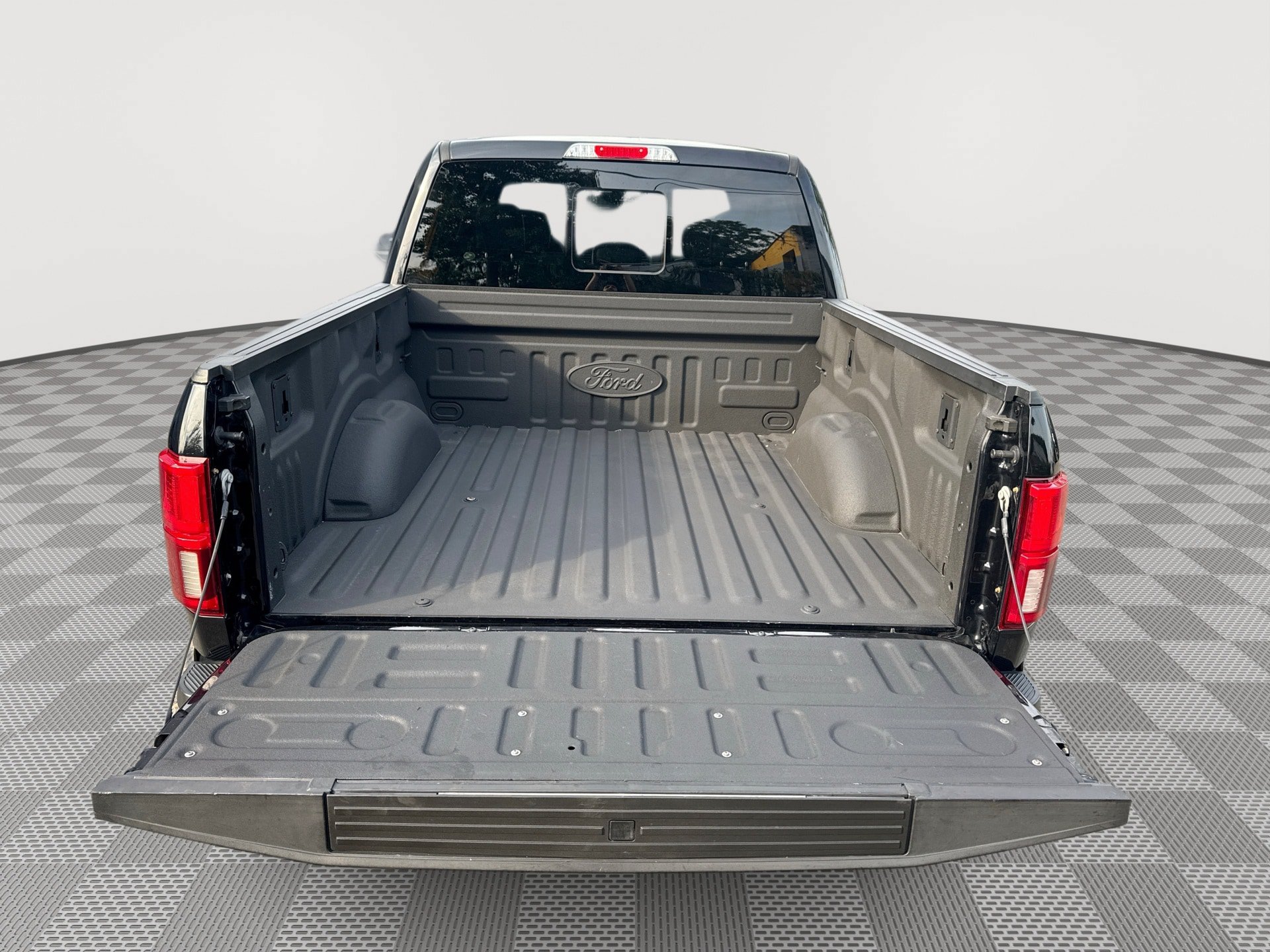 Used 2020 Ford F150 Platinum w/ Equipment Group 701A Luxury AWD/4WD image 22