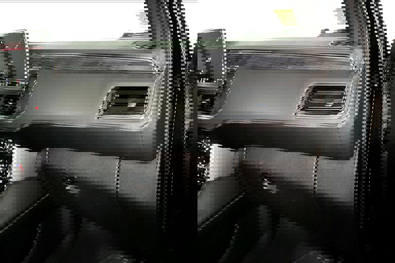 Used 2021 GMC Yukon SLT image 18