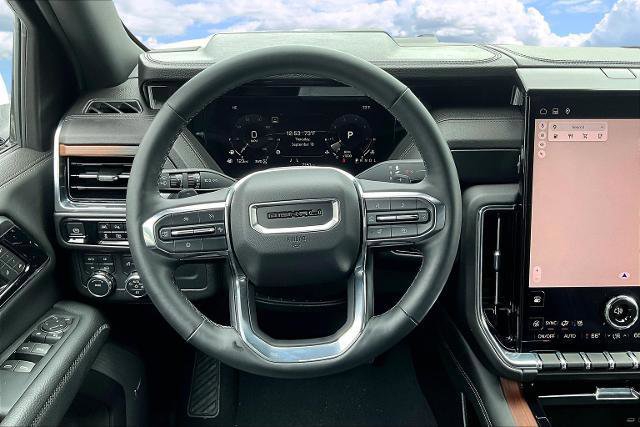Used 2025 GMC Yukon XL Denali image 8