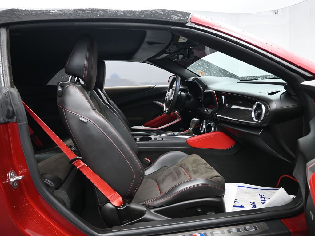 Used 2021 Chevrolet Camaro ZL1 image 30