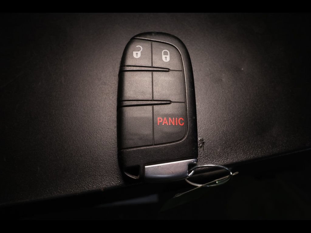 Used 2021 Jeep Grand Cherokee Laredo AWD/4WD image 10