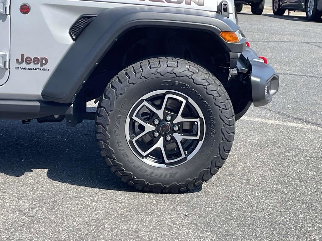 Certified 2024 Jeep Wrangler Unlimited Rubicon image 13