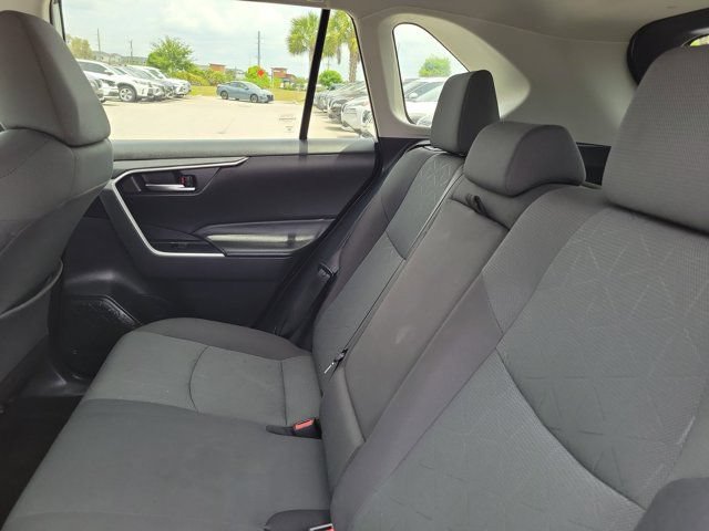 Used 2024 Toyota RAV4 XLE FWD image 17
