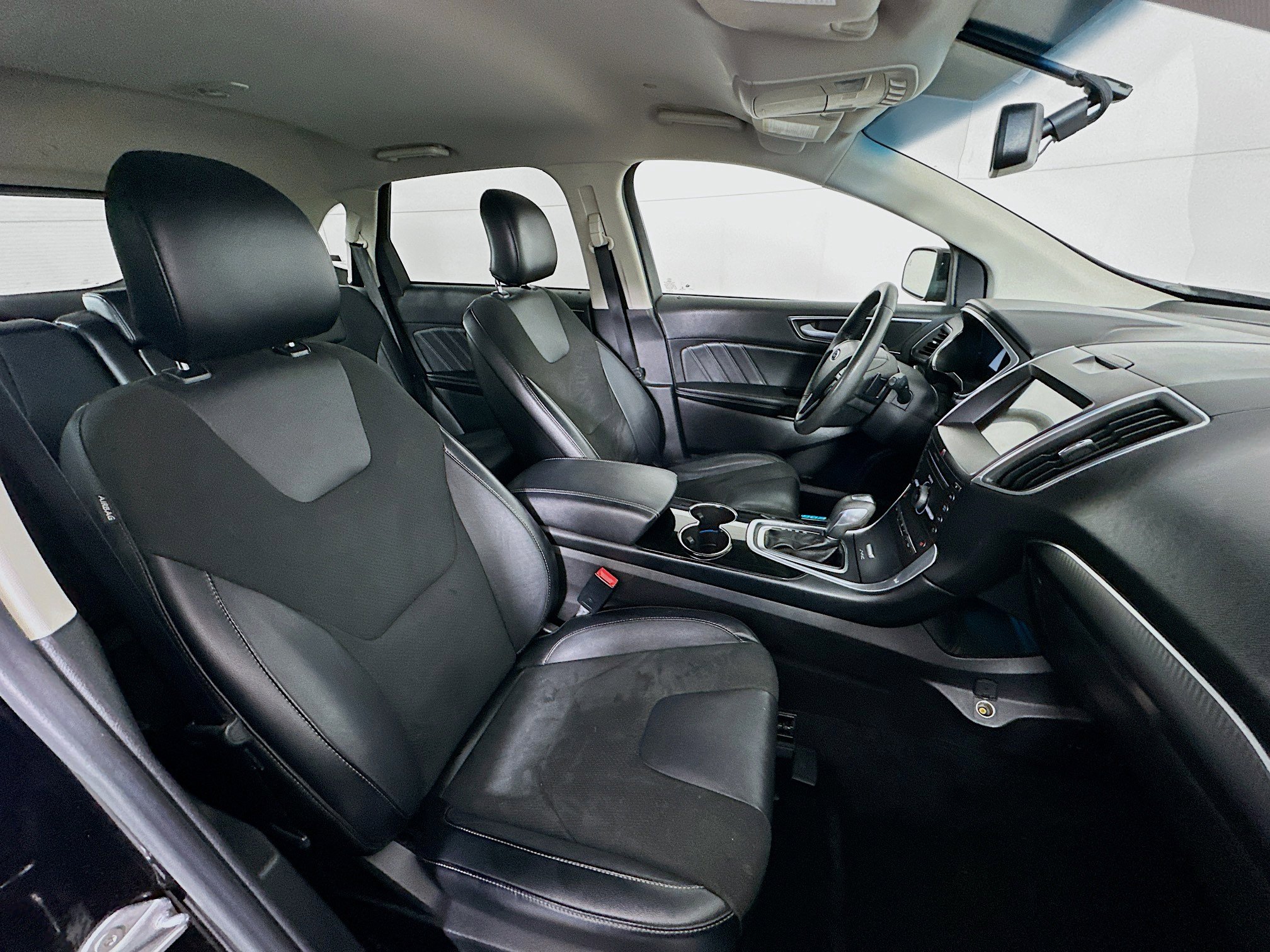 Used 2016 Ford Edge Sport w/ Technology Package image 29