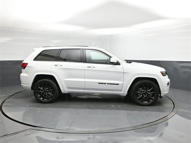 Used 2021 Jeep Grand Cherokee Laredo X image 26