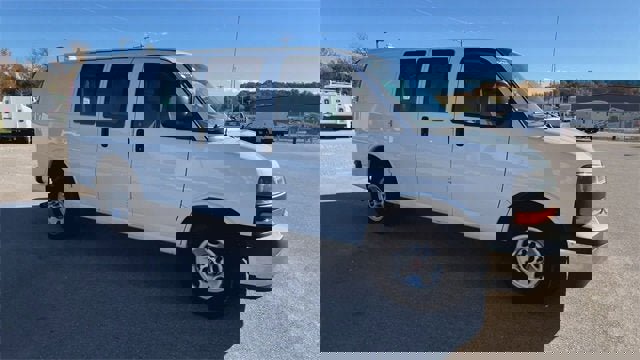 Certified 2019 GMC Savana 2500 w/ Driver Convenience Package image 2