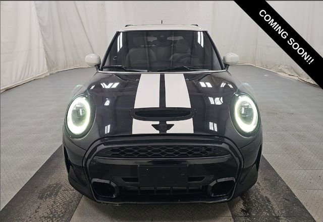 Used 2022 MINI Cooper S image 2