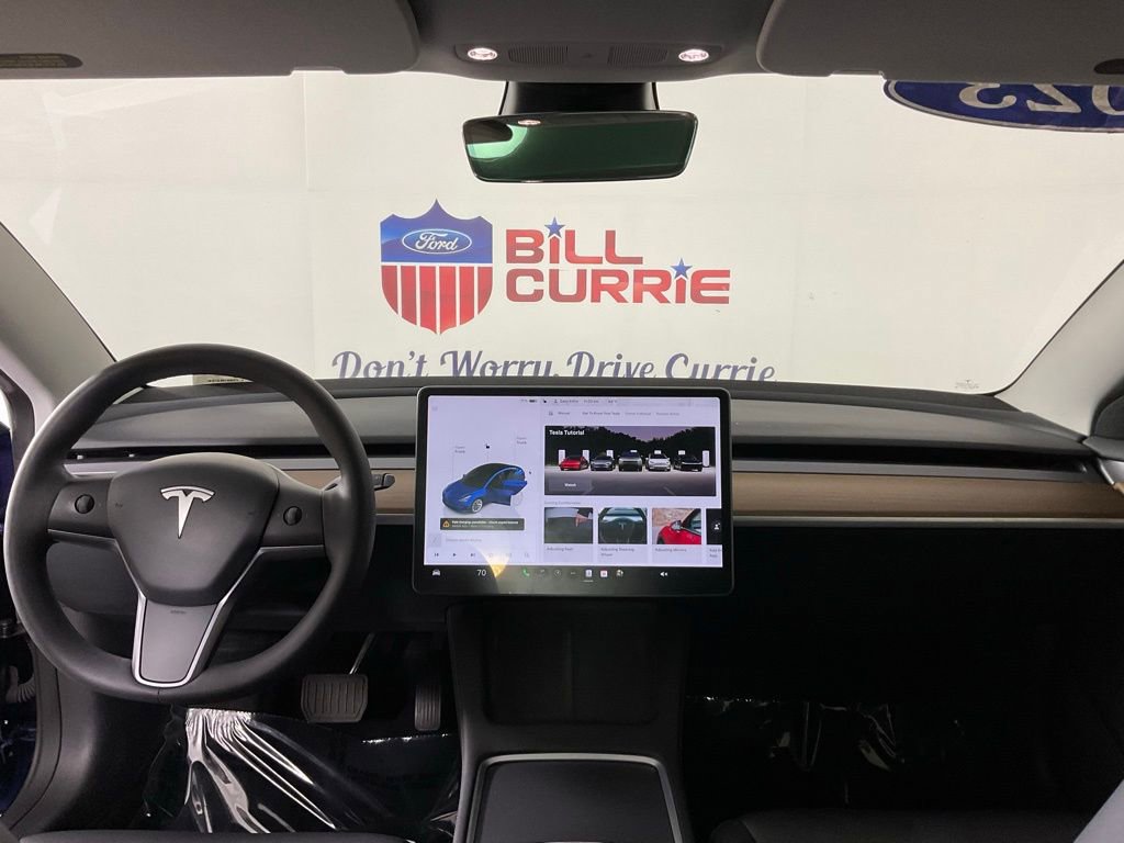 Used 2023 Tesla Model 3 Standard Range image 18