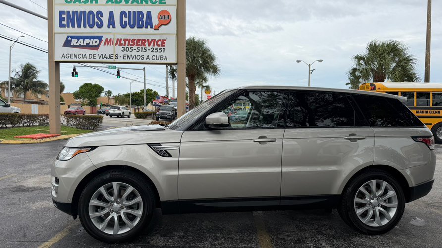 Used 2017 Land Rover Range Rover Sport HSE AWD/4WD image 2