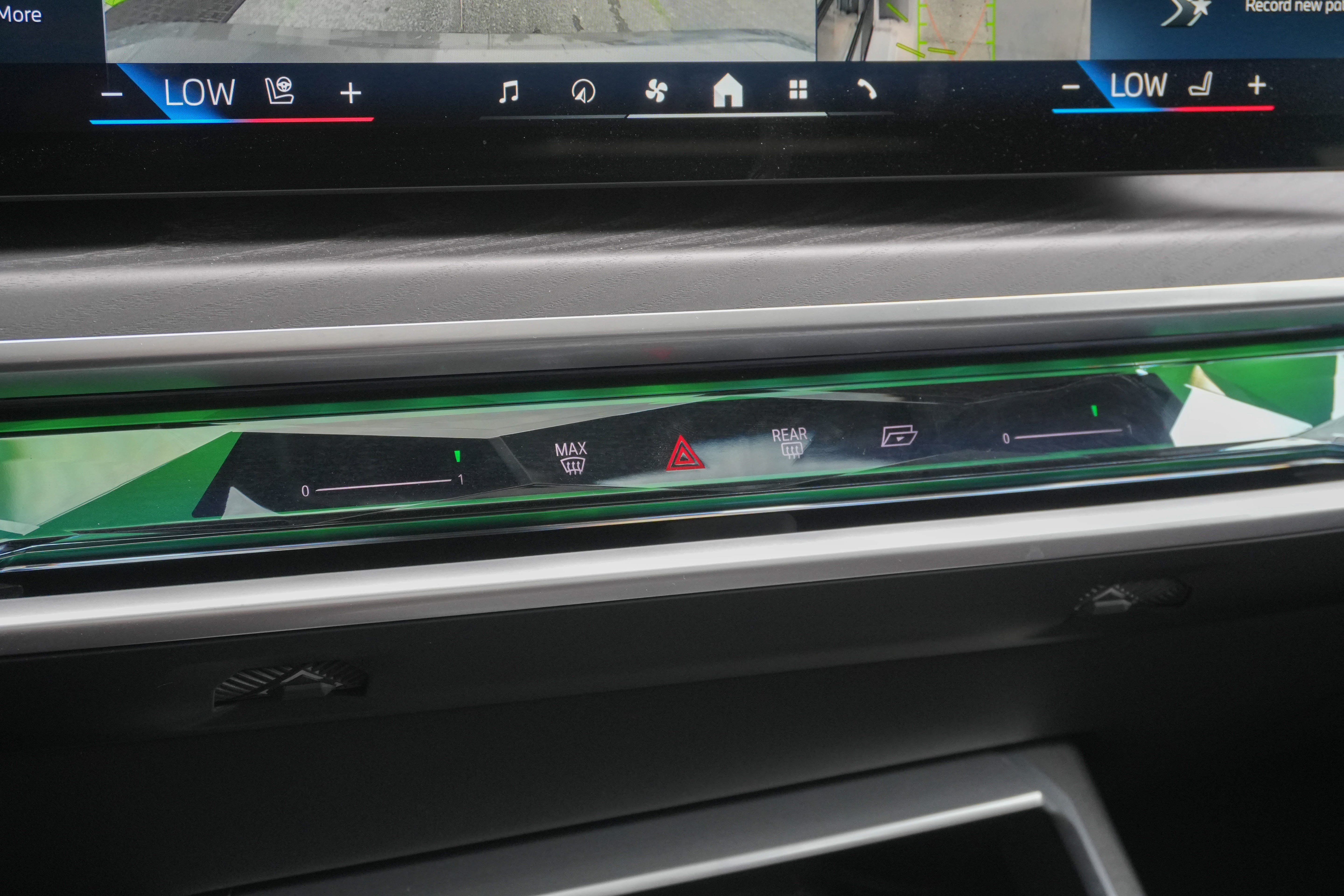 Certified 2023 BMW 740i RWD image 26