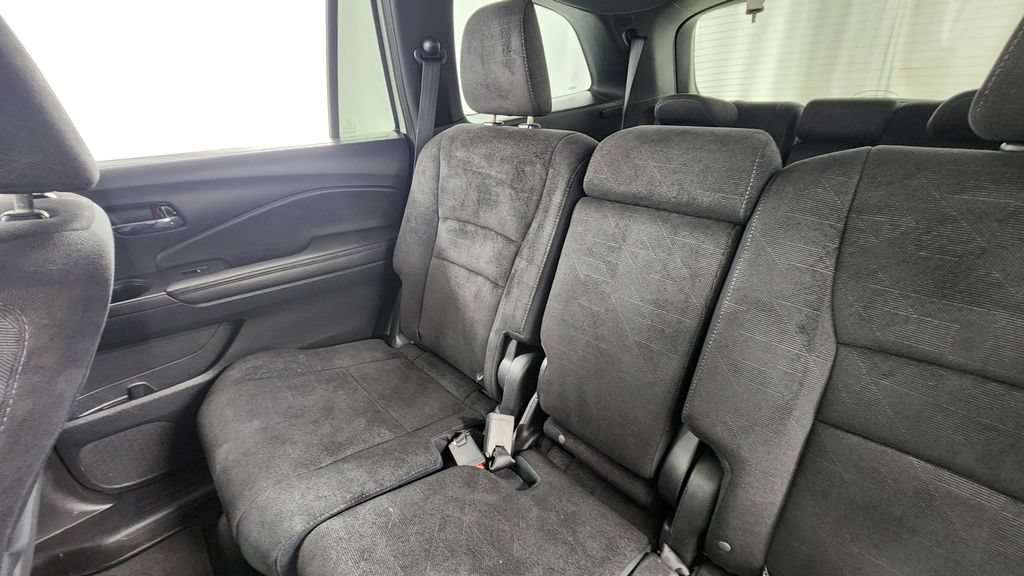 Used 2022 Honda Pilot Sport image 14
