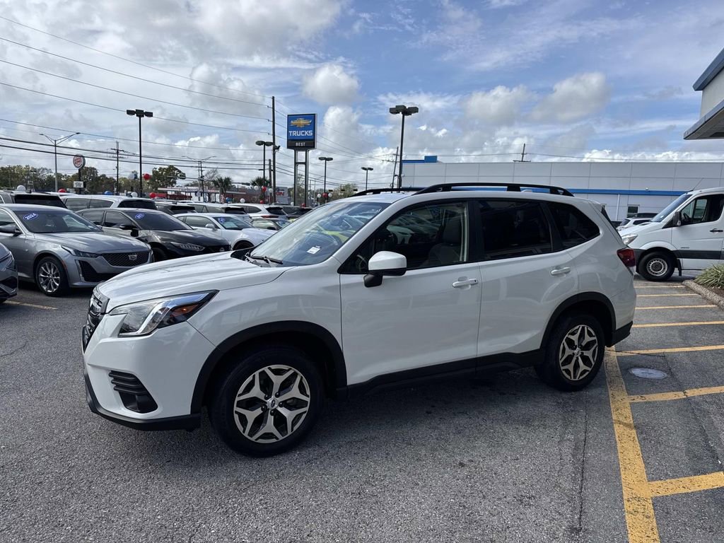 Used 2022 Subaru Forester Premium AWD/4WD image 4