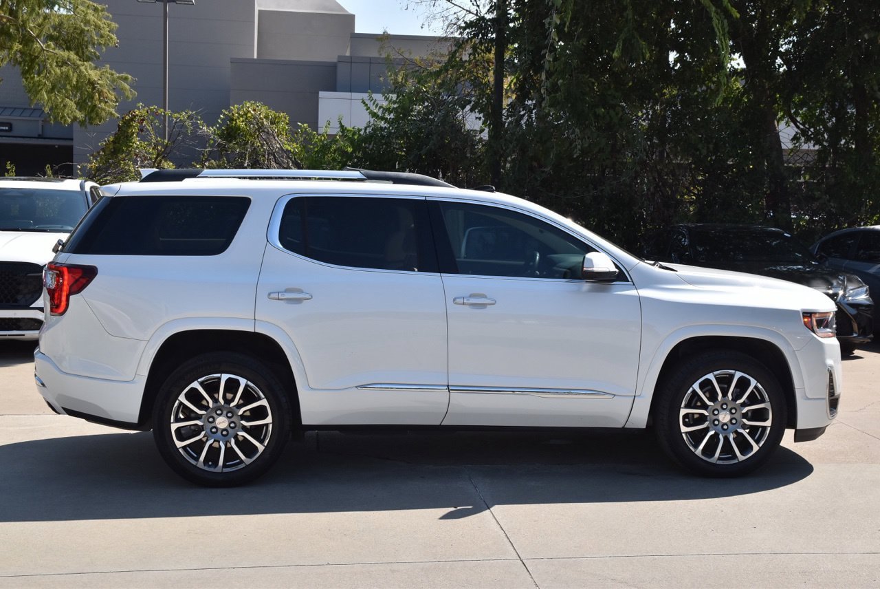 Used 2023 GMC Acadia Denali w/ Denali Ultimate Package FWD image 6