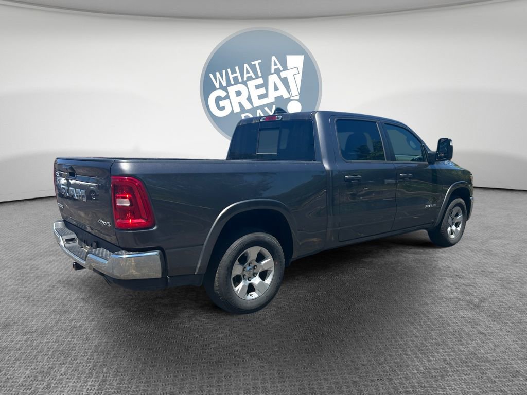 Used 2025 RAM 1500 Big Horn AWD/4WD image 3