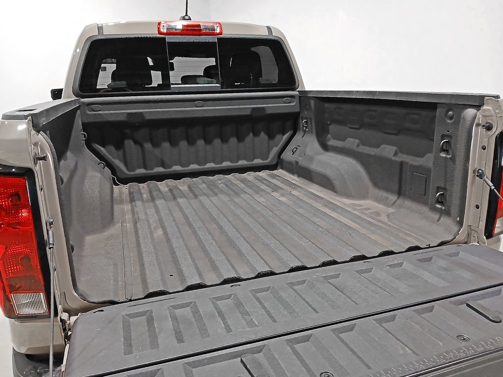 Used 2024 Chevrolet Colorado Trail Boss w/ Technology Package AWD/4WD image 7