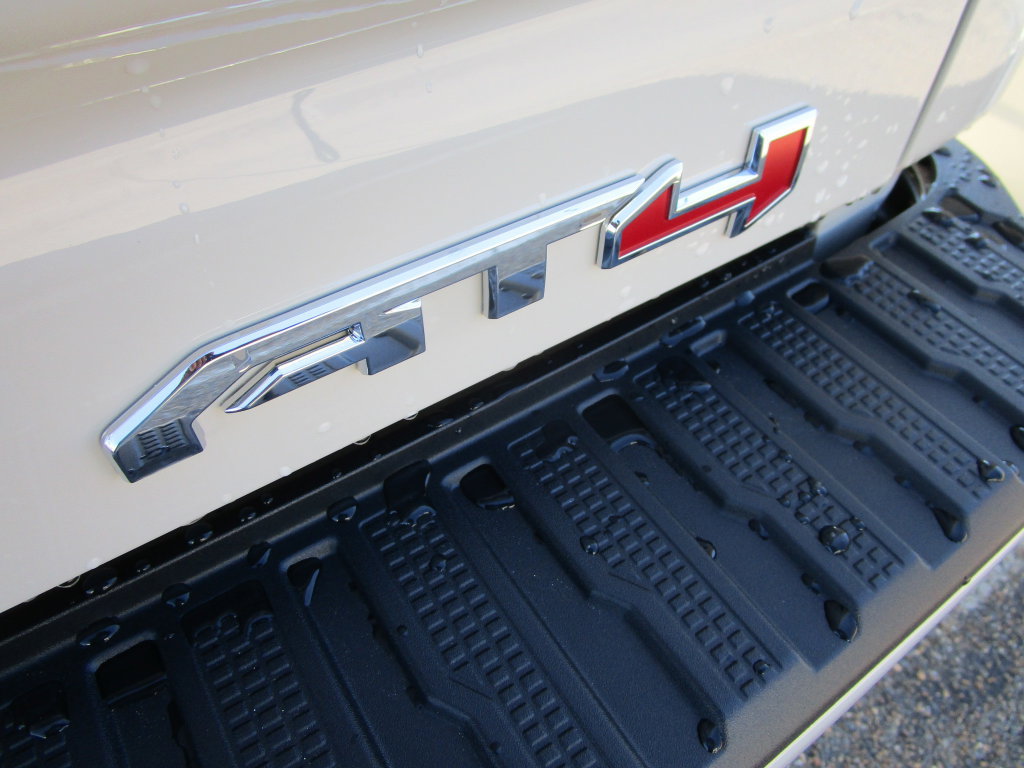 New 2026 GMC Sierra 2500 AT4 w/ AT4 Premium Plus Package AWD/4WD image 18