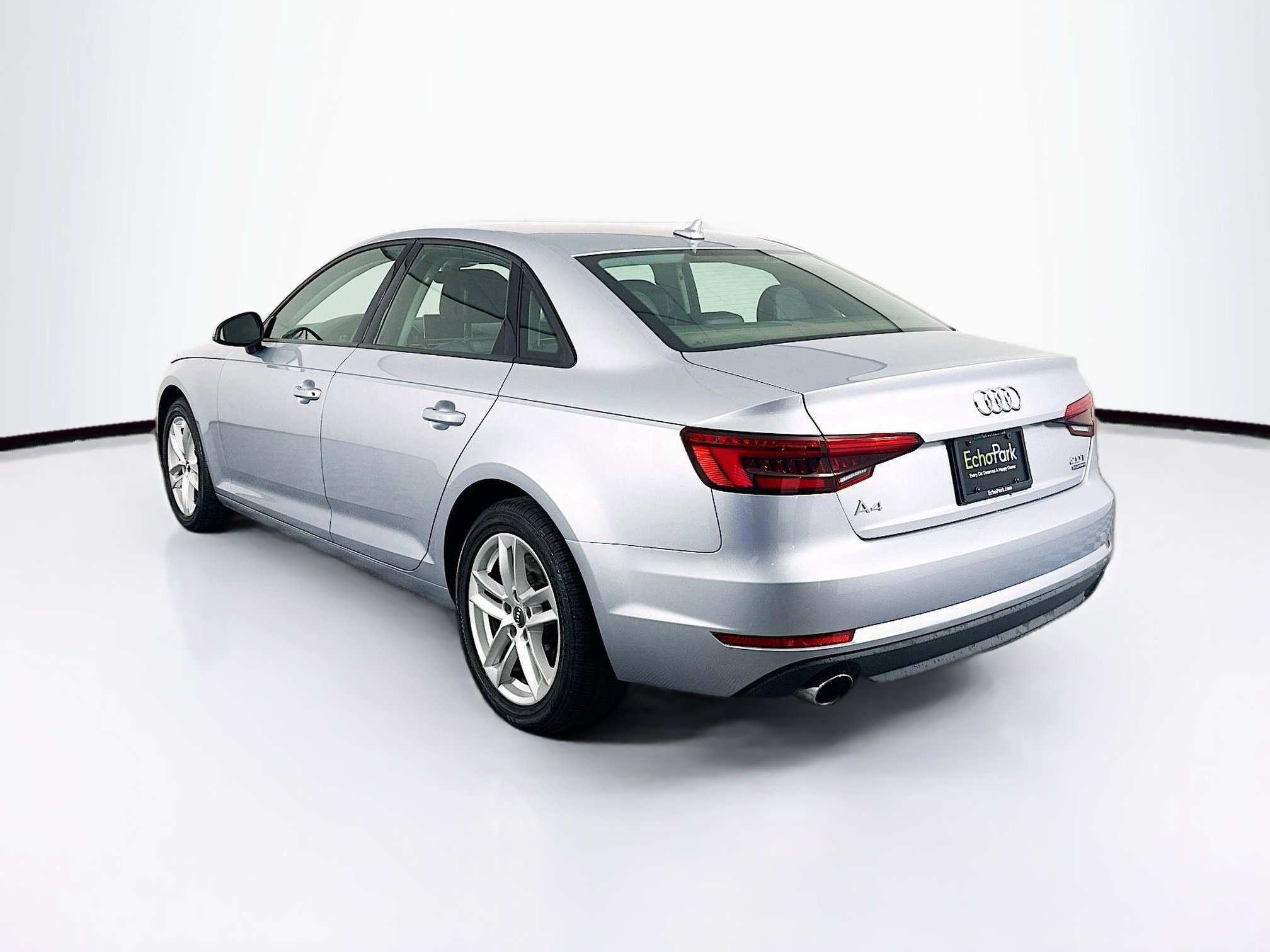 Used 2017 Audi A4 2.0T Premium image 5