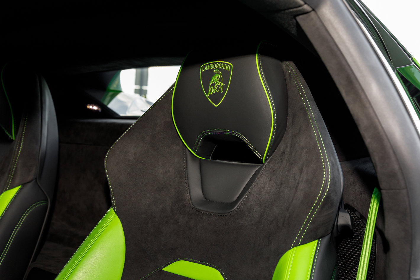 Used 2023 Lamborghini Huracan Tecnica image 35