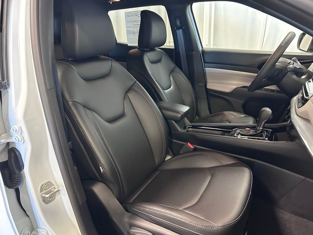 Used 2024 Jeep Compass Limited AWD/4WD image 20