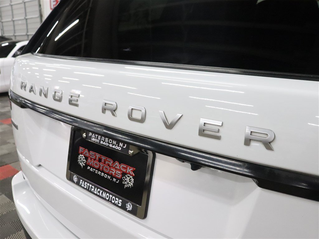 Used 2018 Land Rover Range Rover Supercharged AWD/4WD image 10
