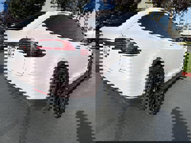 Used 2016 Tesla Model X 90D image 11