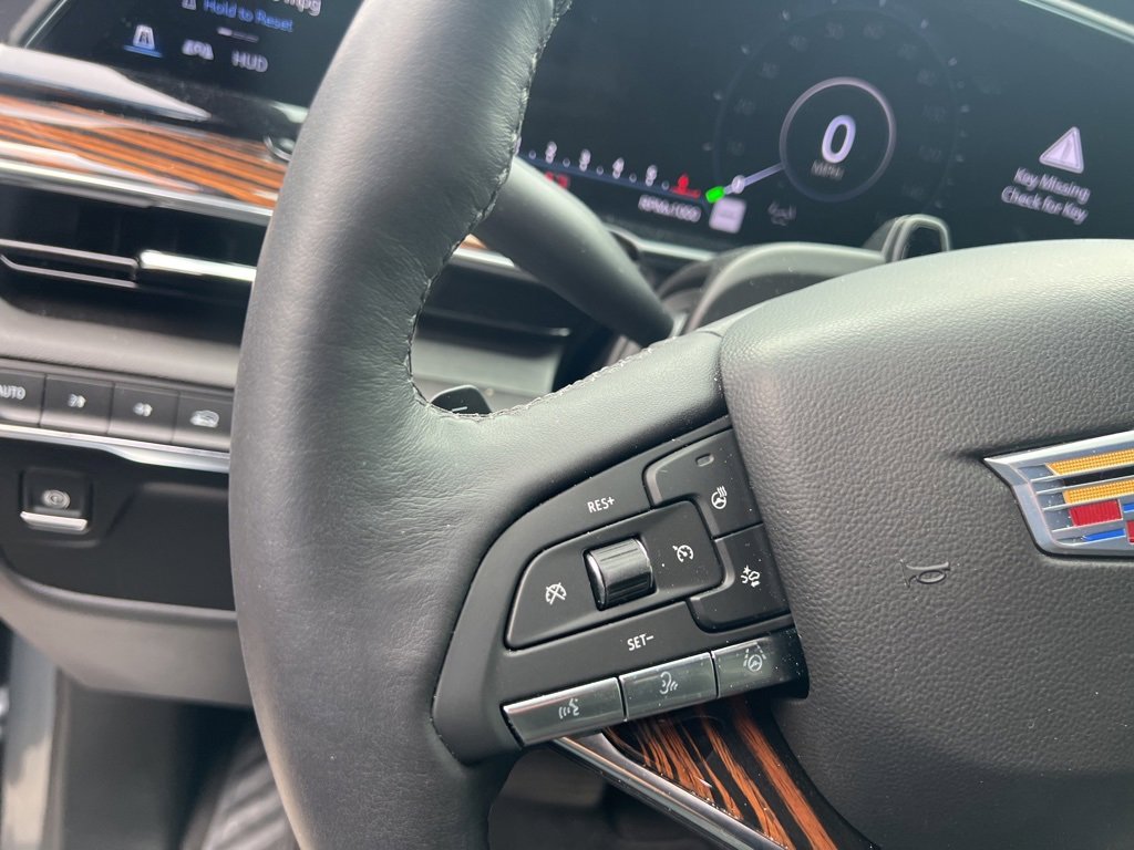 Used 2024 Cadillac Escalade ESV Premium Luxury image 32