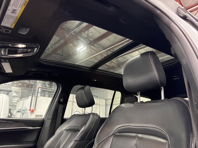 Used 2024 Jeep Grand Cherokee L Limited image 7