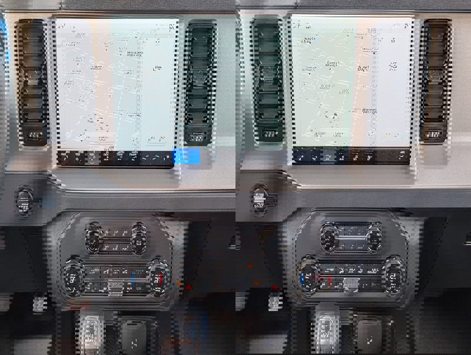 New 2026 Ford Bronco Outer Banks image 16