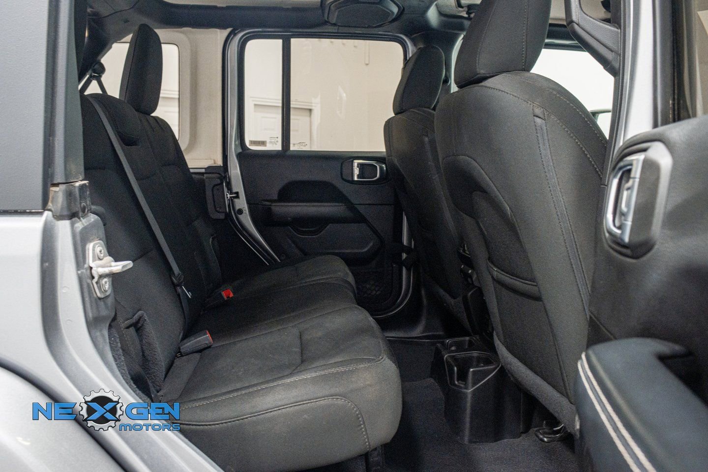 Used 2021 Jeep Wrangler Unlimited Sahara image 28