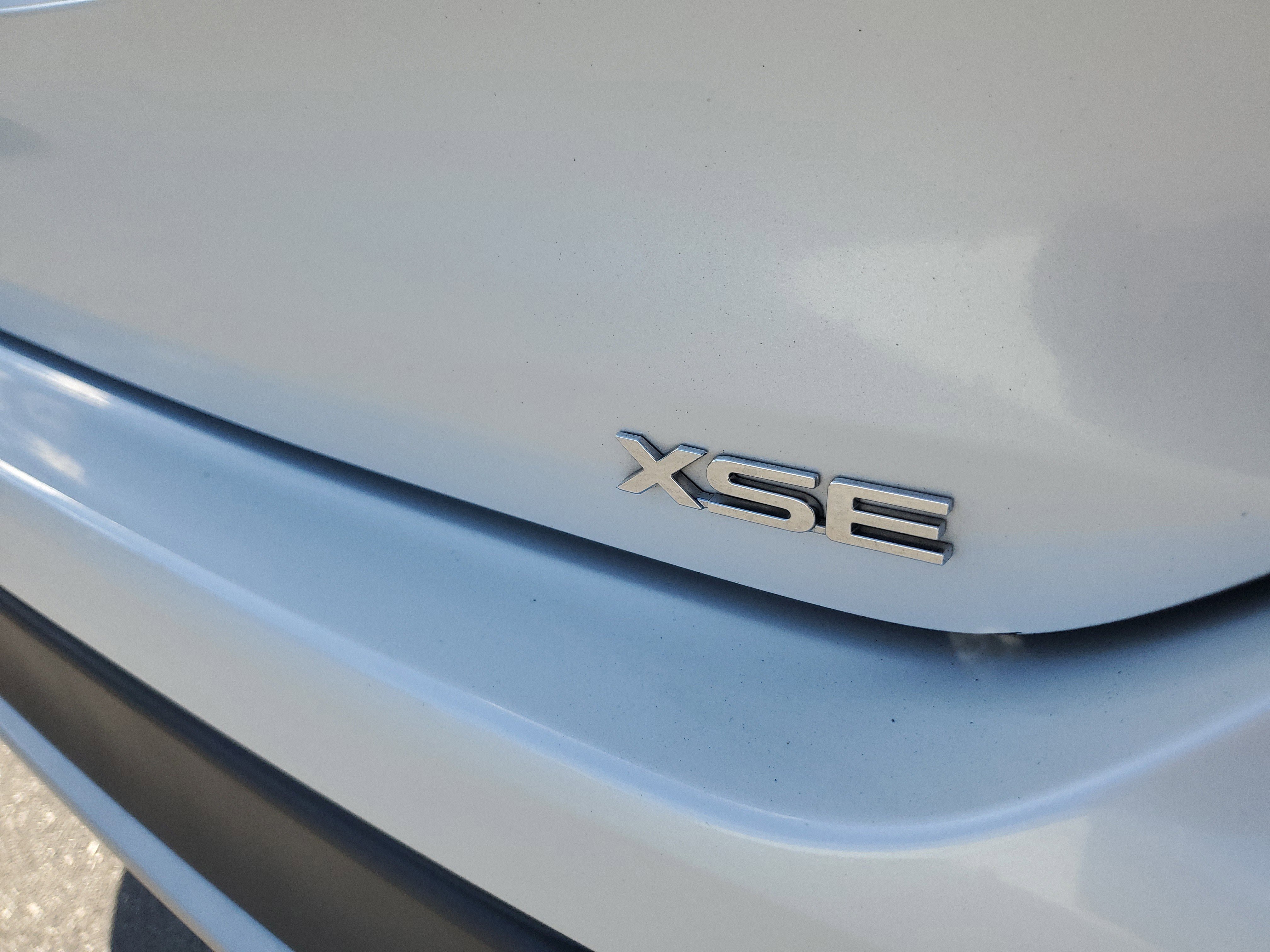 Used 2023 Toyota Highlander XSE image 32