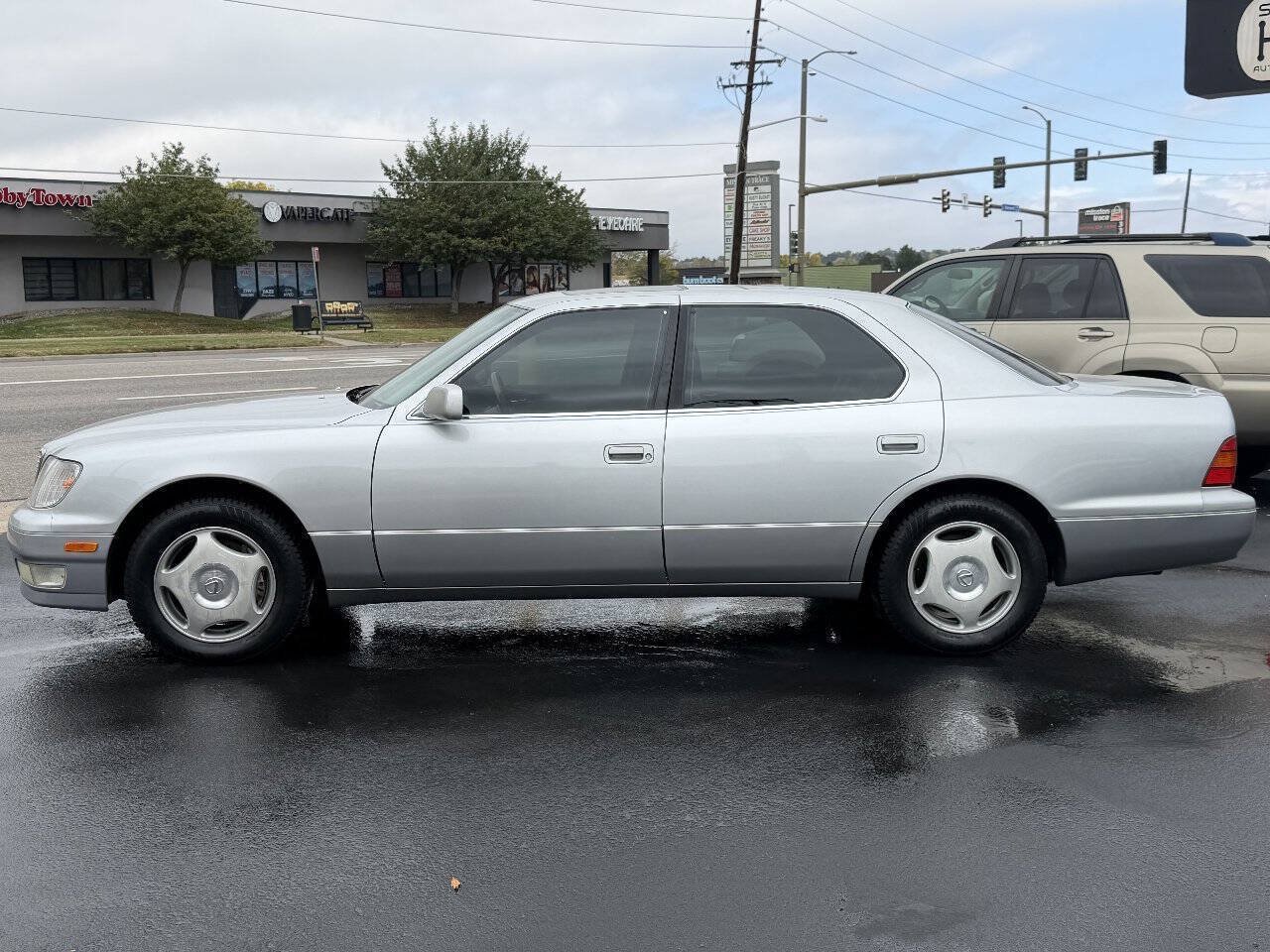 Used 1998 Lexus LS 400 RWD image 5