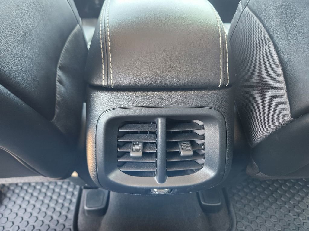 Used 2022 Jeep Cherokee Latitude image 11