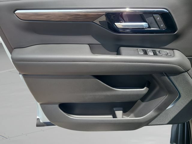 New 2026 Chevrolet Tahoe LS w/ LPO, Dark Essentials Package RWD image 19