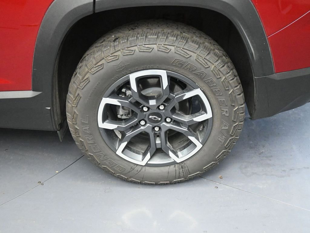 New 2026 Chevrolet Equinox ACTIV w/ Convenience Package III image 12