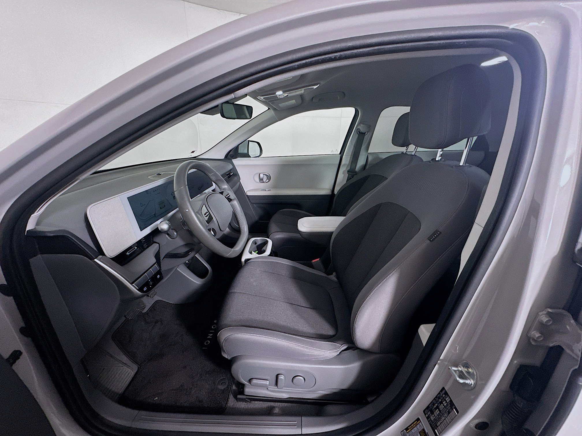 Used 2024 Hyundai Ioniq 5 SEL RWD image 13