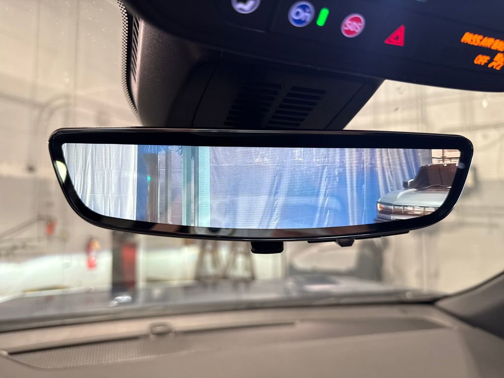 New 2026 Chevrolet Equinox LT w/ Safety and Technology Package FWD image 25