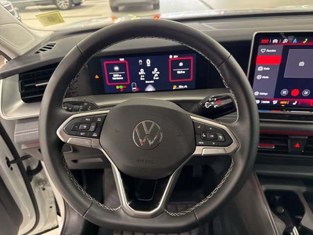 Used 2025 Volkswagen Tiguan SE image 7