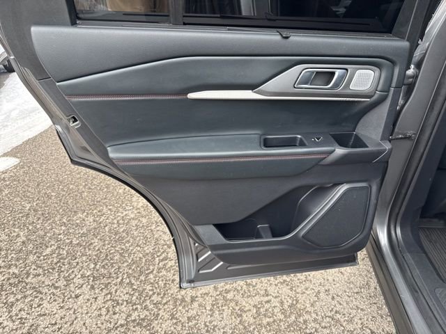 Used 2025 Ford Explorer ST image 16