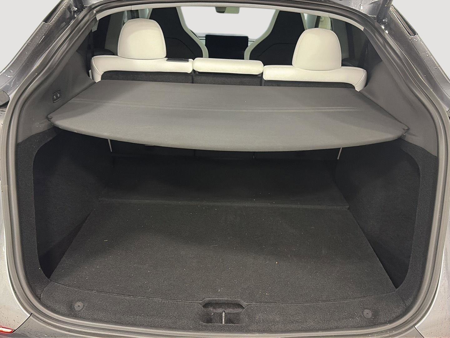 Used 2026 Tesla Model Y Performance image 17