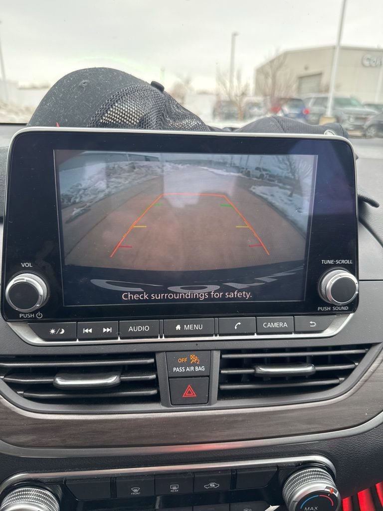 Used 2024 Nissan Altima 2.5 SV image 11