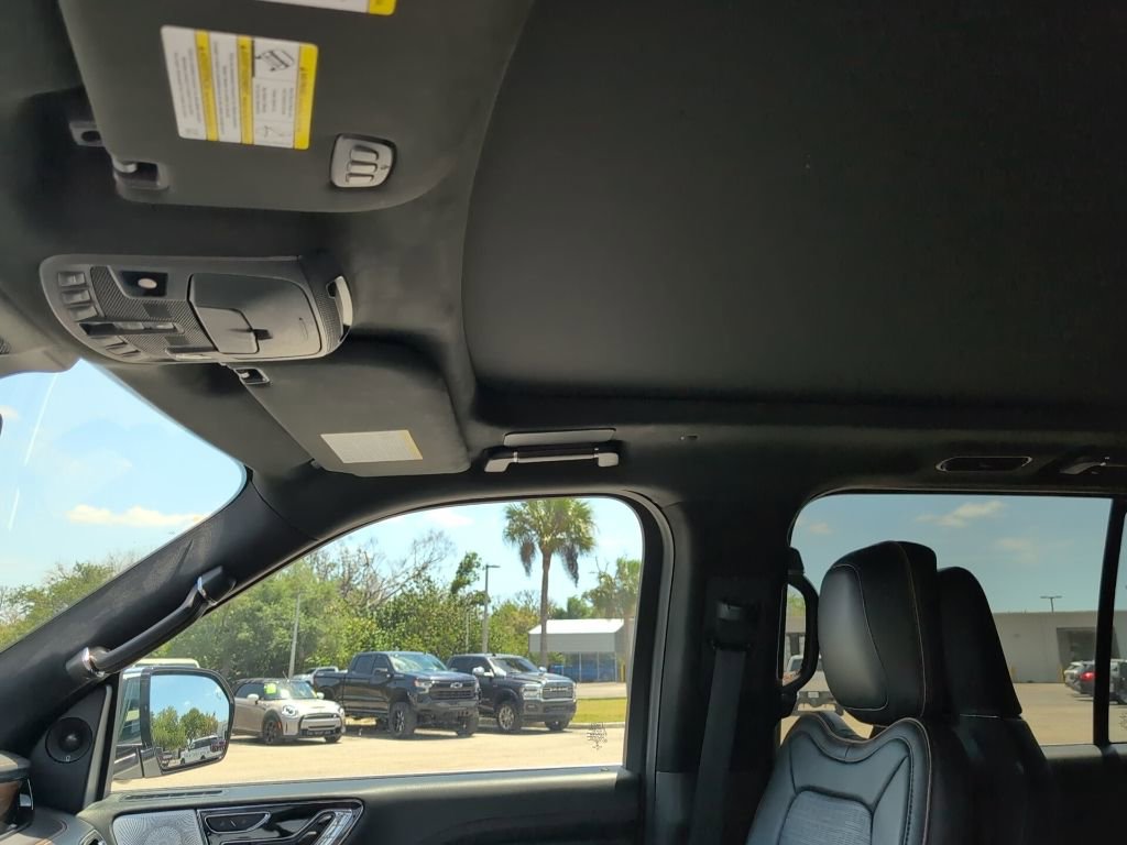 Used 2022 Lincoln Navigator L Black Label AWD/4WD image 9