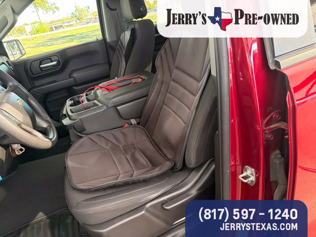 Used 2020 Chevrolet Silverado 1500 Custom w/ Custom Value Package RWD image 9