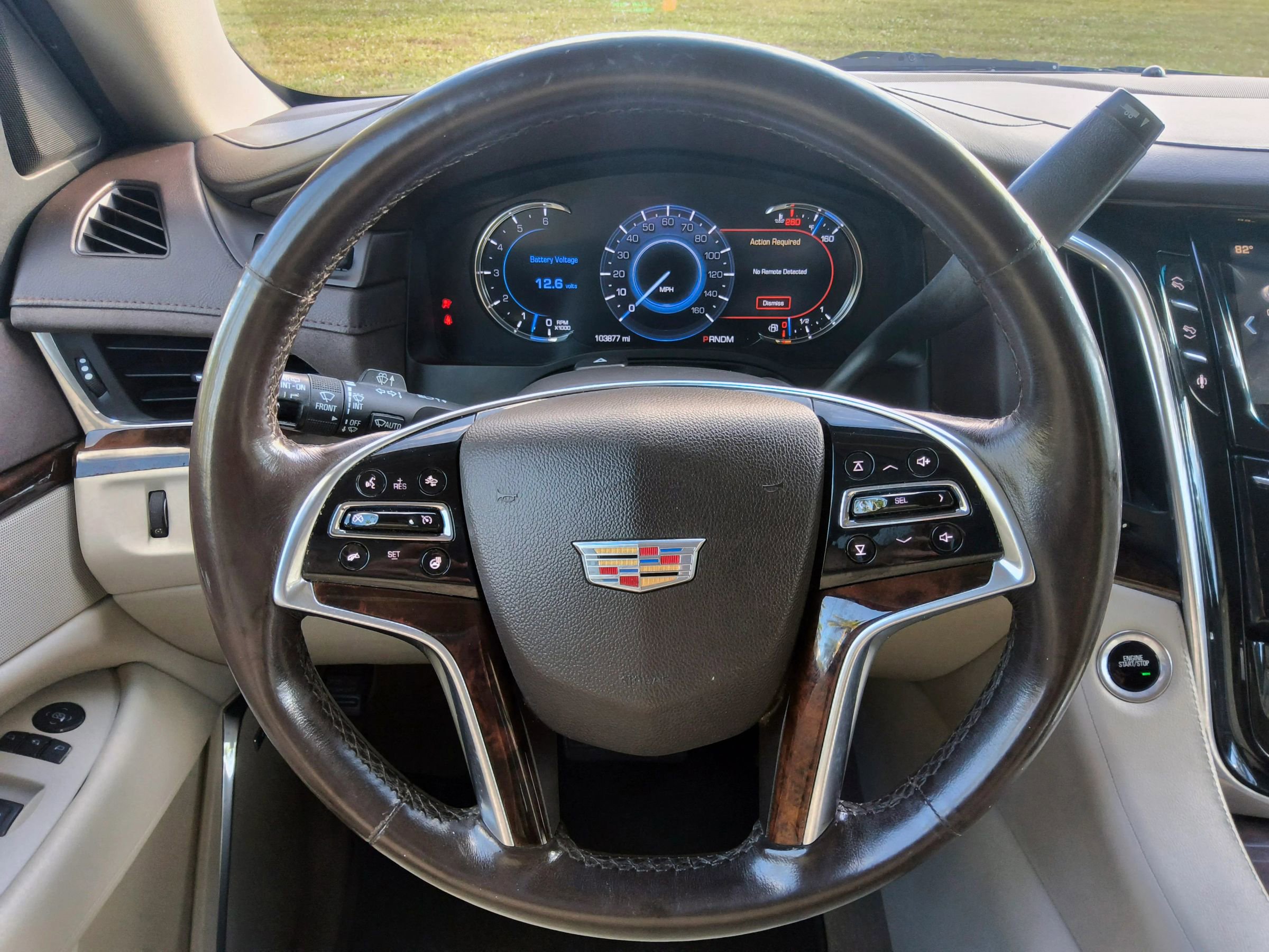 Used 2016 Cadillac Escalade Luxury image 6
