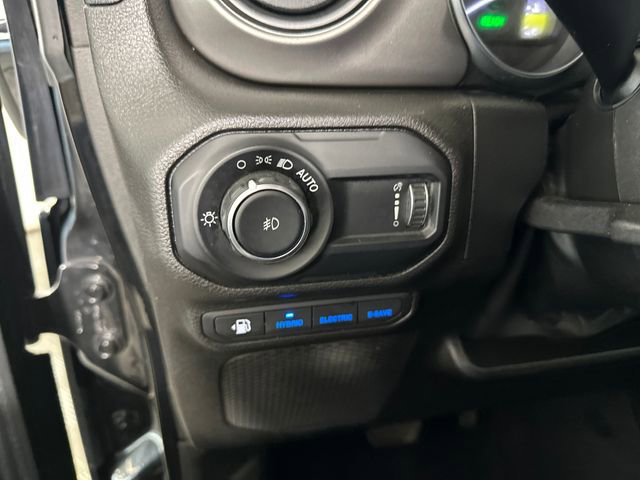 Used 2023 Jeep Wrangler Unlimited w/ Cold Weather Group AWD/4WD image 19