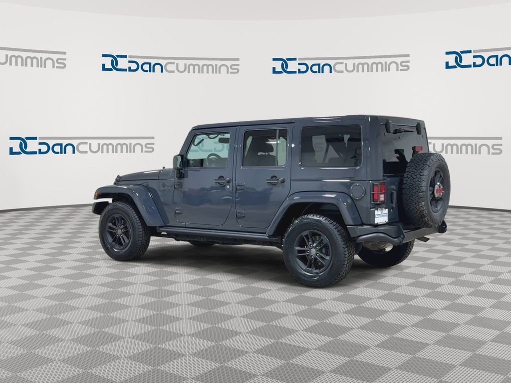 Used 2017 Jeep Wrangler Unlimited Sahara AWD/4WD image 7