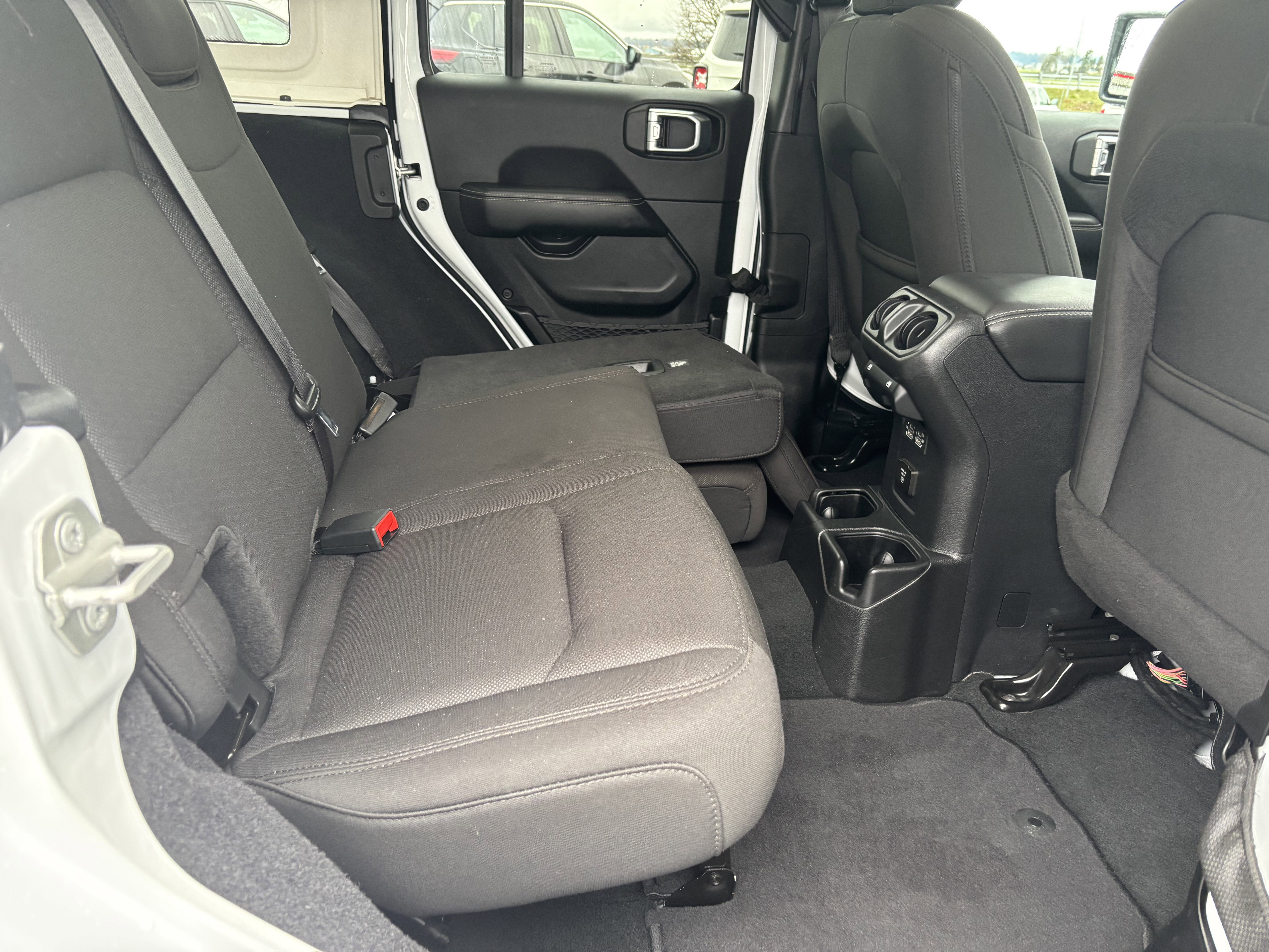 Used 2023 Jeep Wrangler Sahara w/ Cold Weather Group image 28