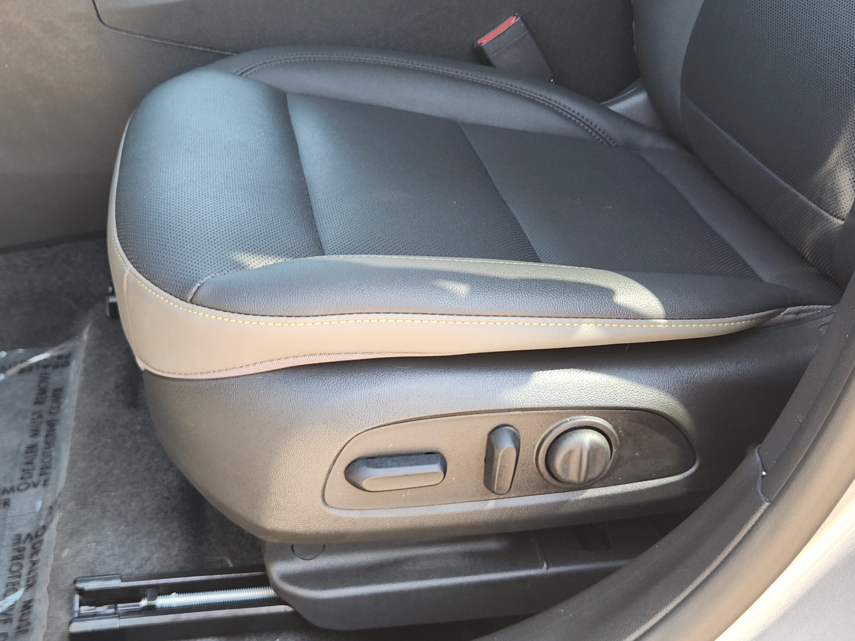 Used 2026 Chevrolet Trax ACTIV FWD image 23