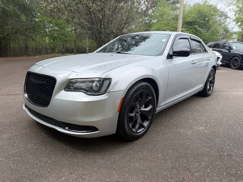 Used 2021 Chrysler 300 Touring w/ Sport Appearance Package image 3